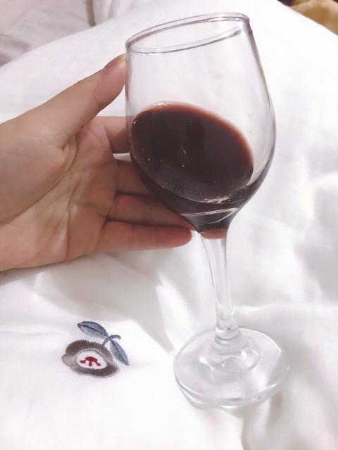 晚上睡前喝红酒对身体有害吗