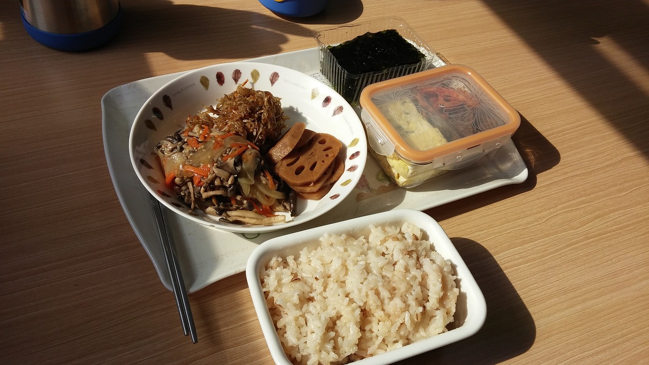 男子治疗期间吃紫菜解馋吃进ICU