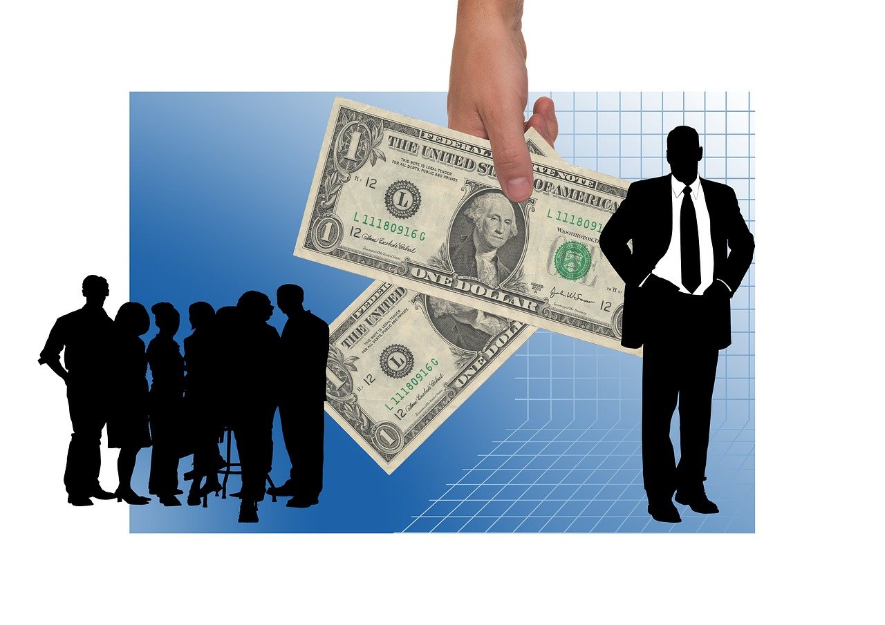 福布斯公布2024年足球运动员收入榜，揭秘全球最吸金的足球巨星