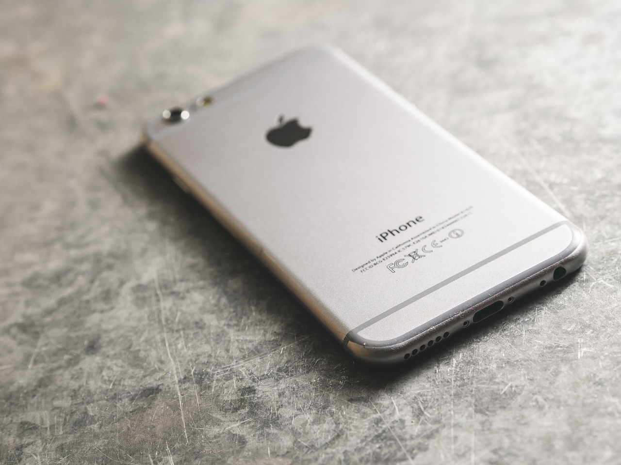 iPhone 17 Pro系列内存升级至12GB，未来手机性能新标杆